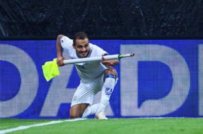 İsrailli Müslüman golcüye 'silah cezası'
