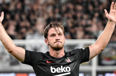 Bile bile lades: Semih Kılıçsoy