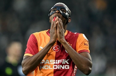 Osimhen için korkutan haber: Fenerbahçe derbisine bile zor yetişir