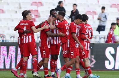 Ekenler Beton Sivasspor-Orfa Yapı Pendikspor: 4-1 (MAÇ SONUCU)