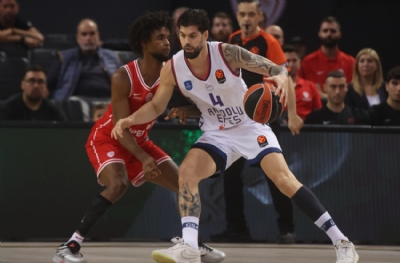  Olympiakos-Anadolu Efes: 89-66 (MAÇ SONUCU)