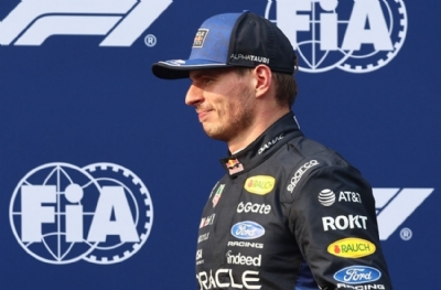 Singapur Grand Prix'sini Max Verstappen kazandı