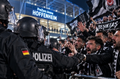 Irkçı Alman polisi Beşiktaşlıları çıldırttı
