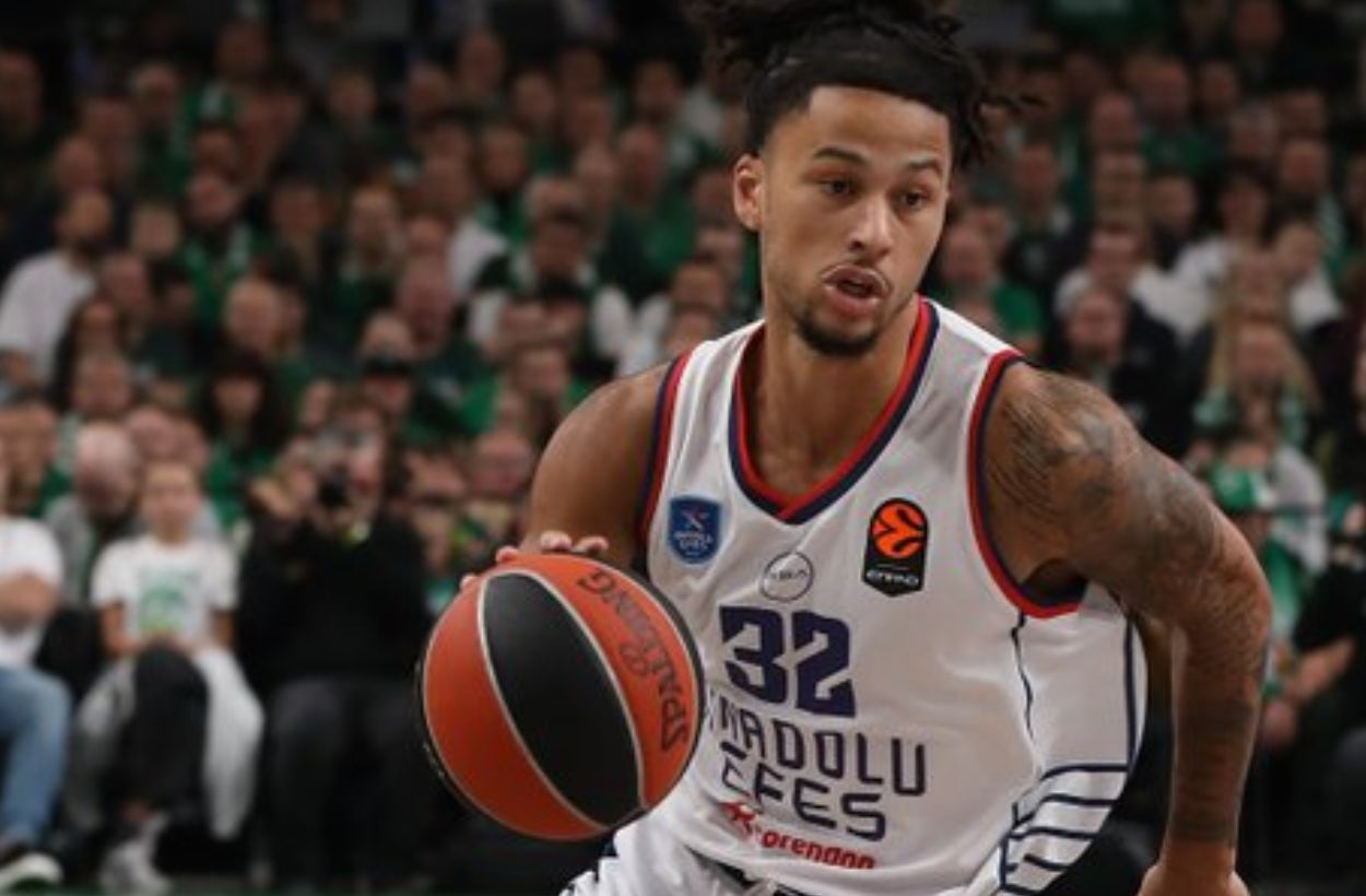 Anadolu Efes, Zalgiris Kaunas'ı 85-70 yendi