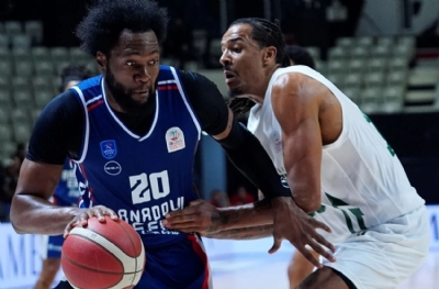 Esenler Erokspor - Anadolu Efes: 73-70 (MAÇ SONUCU)