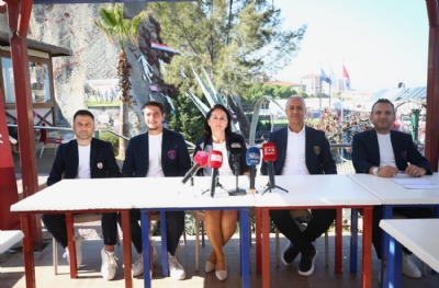 Altınordu Futbol Kulübü'nde A Takım için çalışmalar sürüyor
