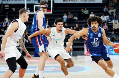 Anadolu Efes-Biotekno Körfez Basket: 93-77(MAÇ SONUCU)