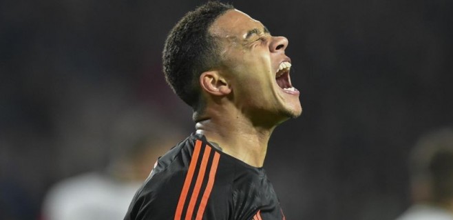 Adı Fenerbahçe ile anılan Depay'ın şok görüntüleri!