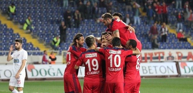 Mersin'deki düellodan galip çıkmadı