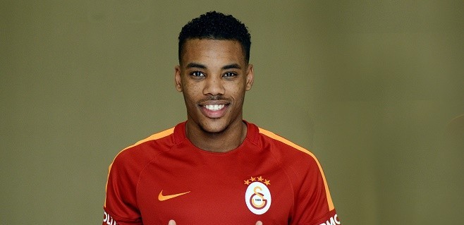 'Senden futbolcu olmaz'