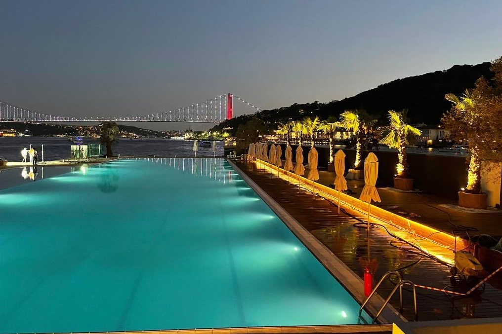 İmza şov Galatasaray Adası'nda 
